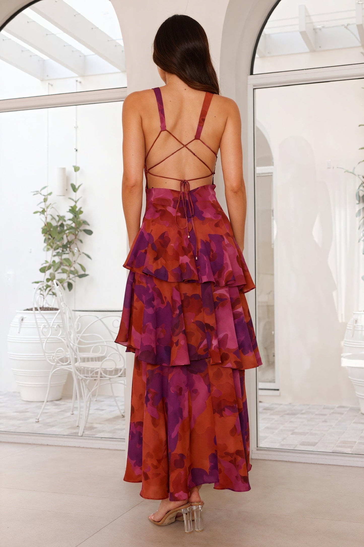 Vestido con Estampado Floral y Escote Profundo