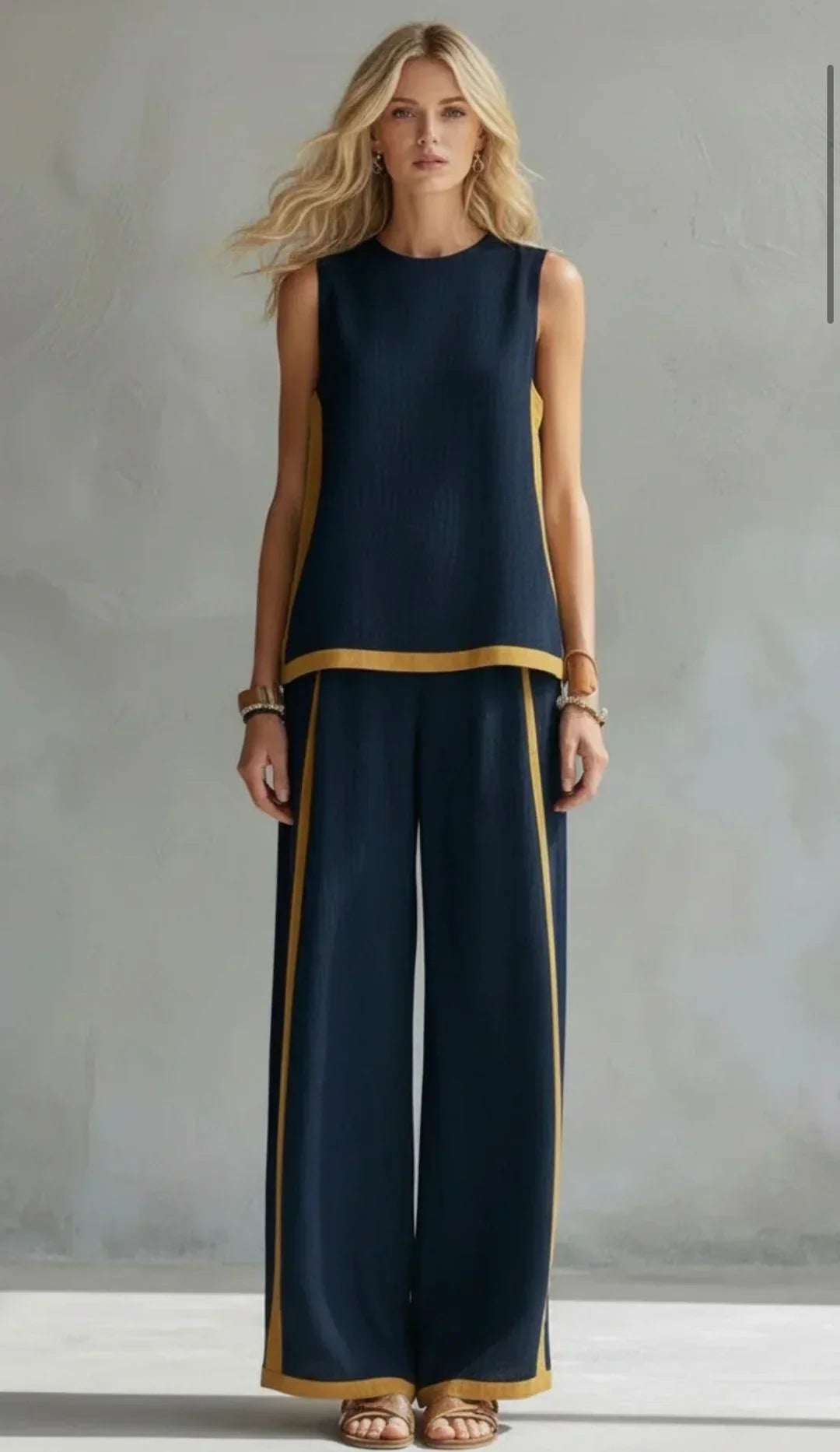 Ursula: conjunto de chaqueta y pantalón con un estilo elegante y desenfadado y acabados bicolores