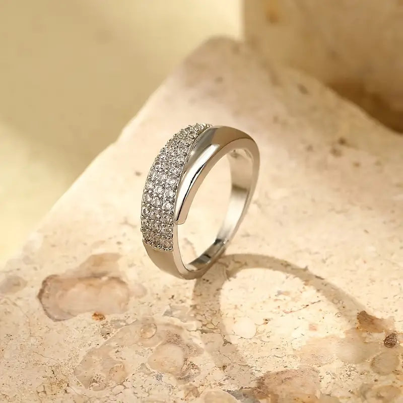 Elegante Anillo de Oro con Piedras Brillantes (1+1 GRATIS)