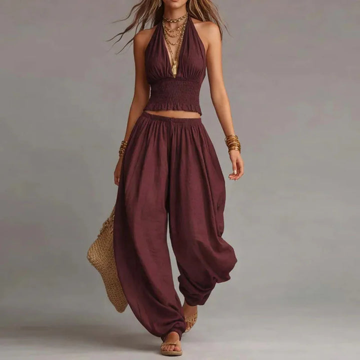 Conjunto Boho Chic Ibiza de 2 Piezas – Top Halter Calado y Pantalón Fluido de Cintura Elástica