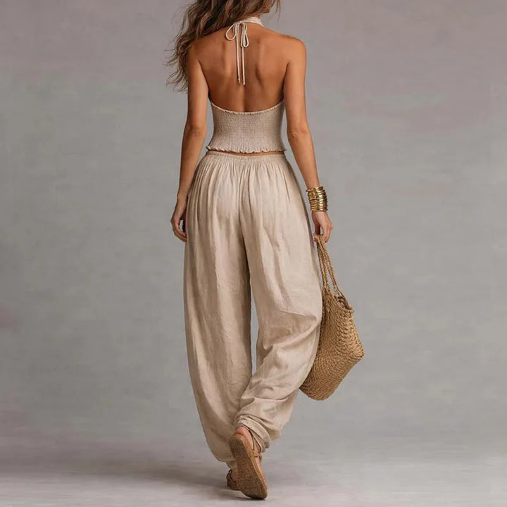 Conjunto Boho Chic Ibiza de 2 Piezas – Top Halter Calado y Pantalón Fluido de Cintura Elástica