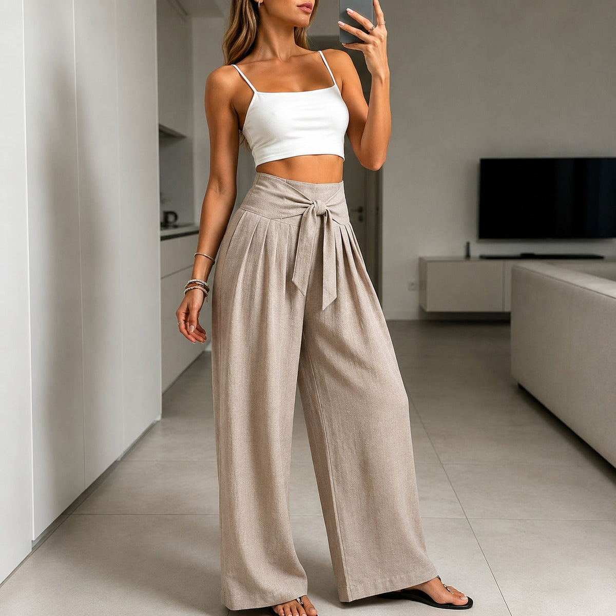 Pantalón Arielle™ con elegante cinturón ajustable y cintura en relieve