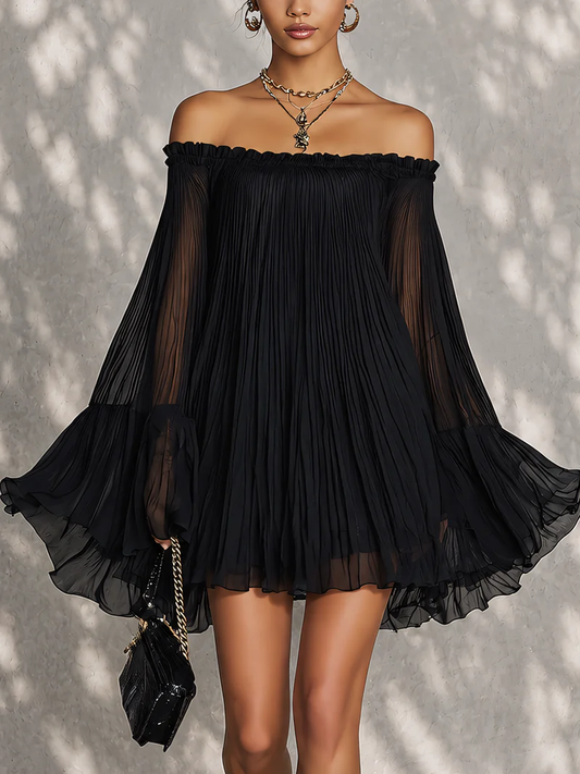 Olivia | Vestido Mini Negro con Mangas Acampanadas y Hombros Descubiertos Fruncidos